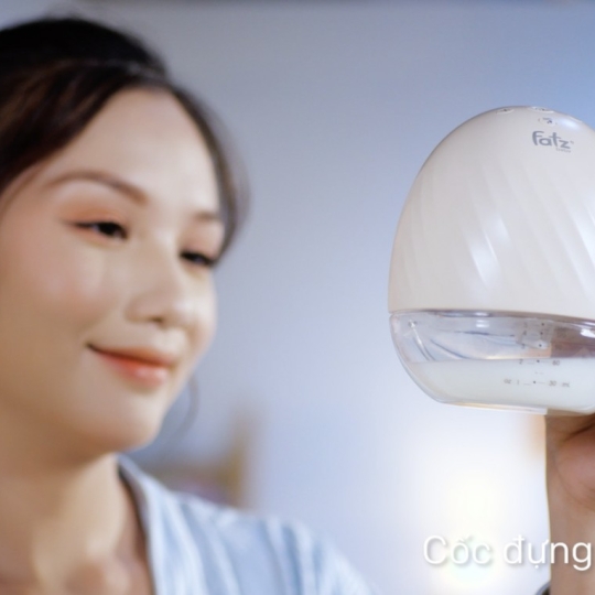 MÁY HÚT SỮA ĐIỆN RẢNH TAY VÀ KHÔNG DÂY FREEMAX 4 FATZBABY FB1276RH (1 CHIẾC)